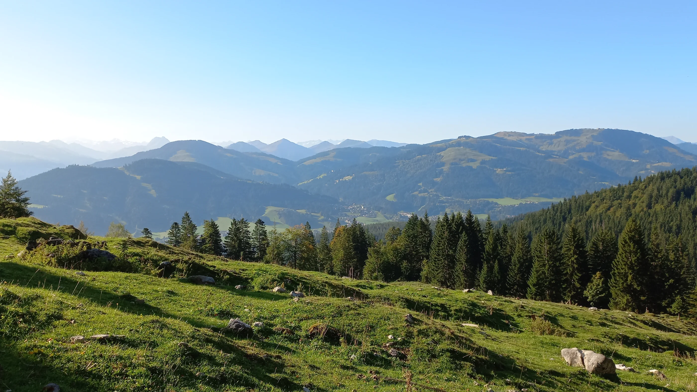 Blick vom Penningberg über das Brixental